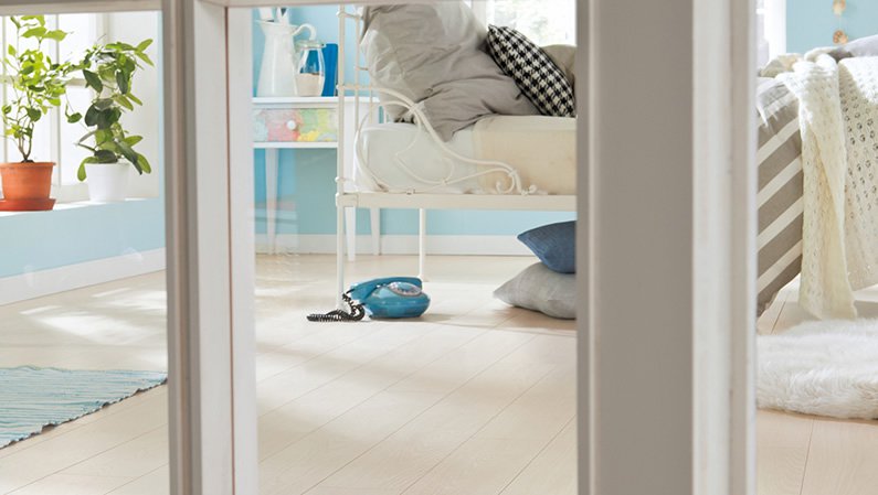 Ламинат Haro Tritty 100 Loft 4V дуб эдельвейс 535369 фото в интерьере Ламинат Haro Tritty 100 Loft 4V дуб эдельвейс 535369 фото в интерьере